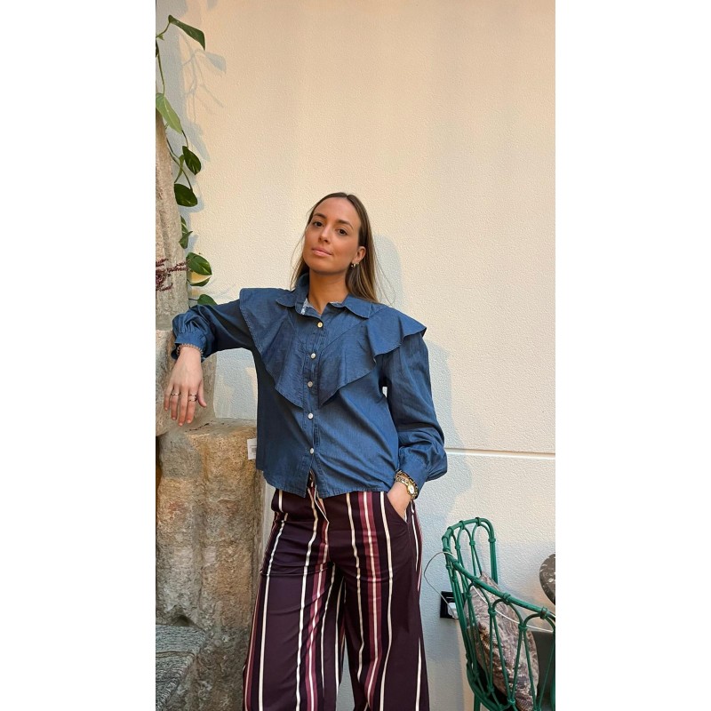 Camisa vaquera volante